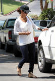 th_99260_Halle_Berry_leaving_her_house_in_LA_06_122_742lo.jpg