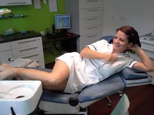 Dentist Mom Sexy No Nude Pictures At Work And Home -r4kgaiixvv.jpg