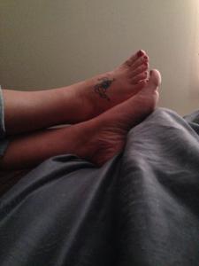 BBW Wife feet and Tits x43g5ght2a.jpg