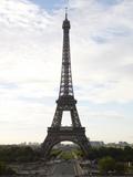 Anna S Eiffel tower parkq0psriq1w7.jpg